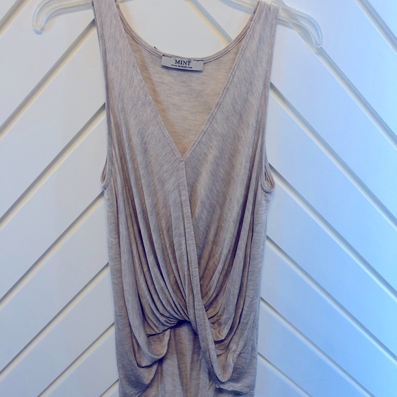 High-Low Drape Tank - Picture 2 of 7